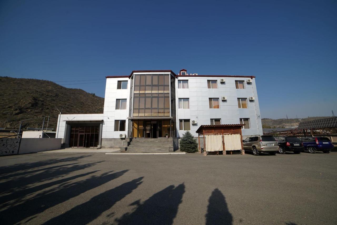 Syunik Hotel Kapan Extérieur photo