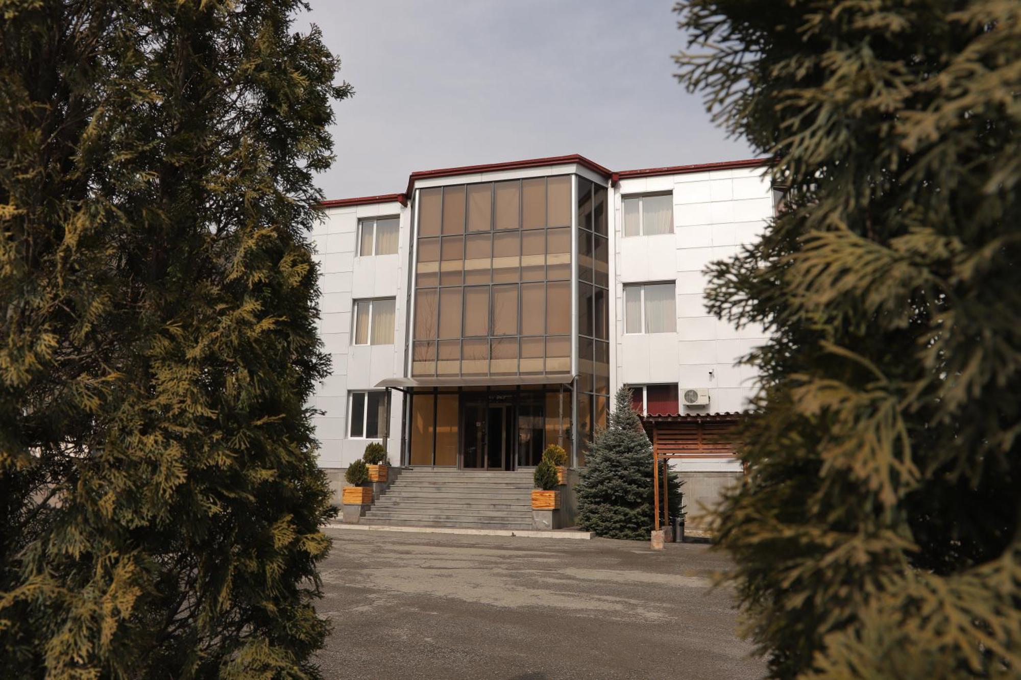 Syunik Hotel Kapan Extérieur photo